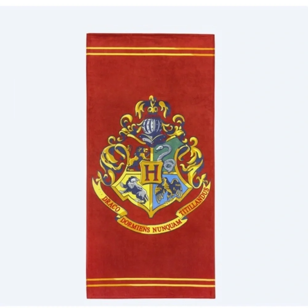 HARRY POTTER Hogwarts Crest large Beach Towel